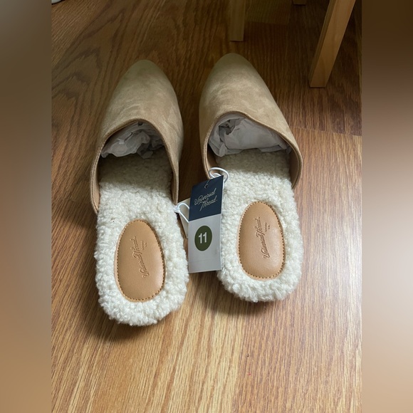 NWT Universal Thread Tan Zari Mule Slip Ons - Picture 4 of 6